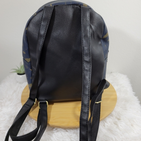 HARRY POTTER Hot Topic Bioworld Quidditch equipment navy gold backpack - flawed - Picture 3 of 13